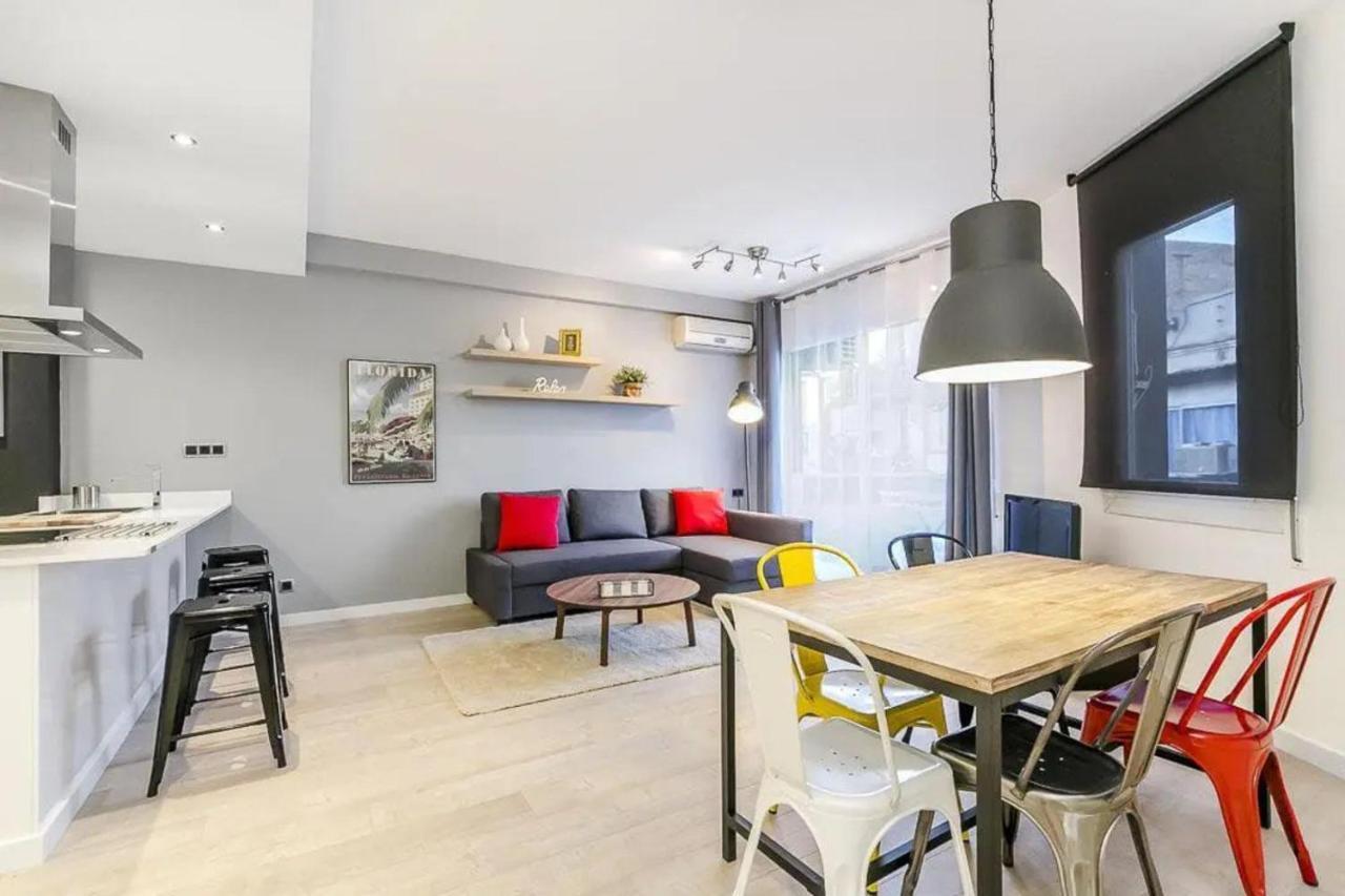 51psm202 - Modern Near Montjuic Barcelone
